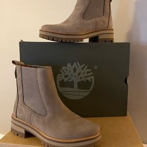 Timberland Courmayeur Valley Chelsea boot - Taupe Nubuck - size 7.0 NIB